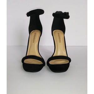 🆕 Fashion Nova Strapped Success Heel